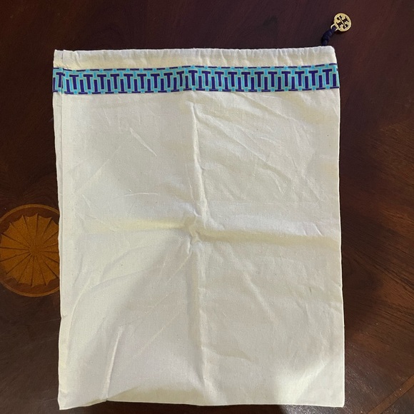 Tory Burch dust bags (set of 6) - Picture 4 of 5